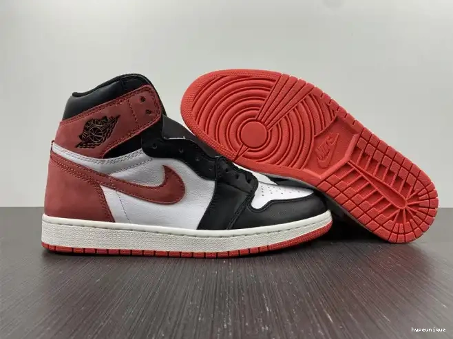 HYPE 555088-112 OG Jordan 1 Red' Air High Retro 'Track 0323
